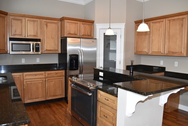 Building Photo - 2105 Herrick Ave