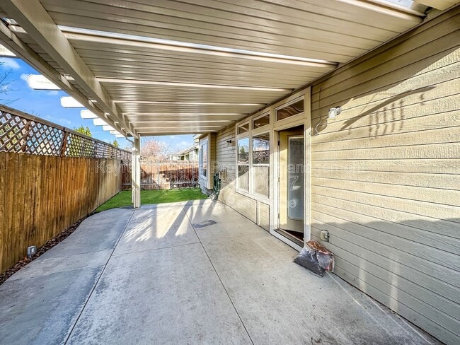 Building Photo - 9259 W Olivia St