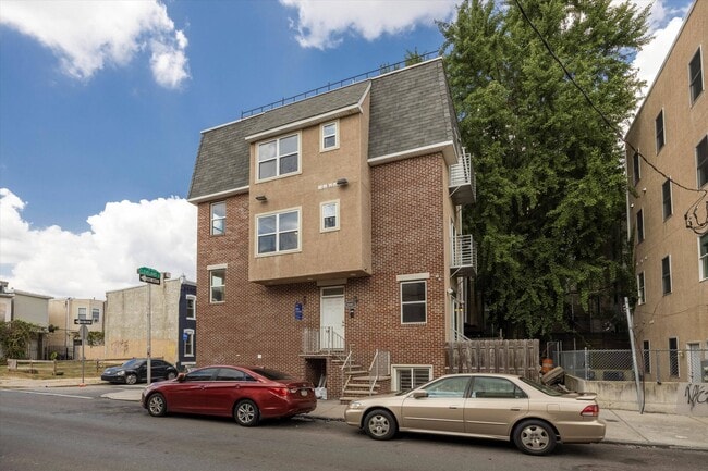 Building Photo - 2001 N Cleveland St