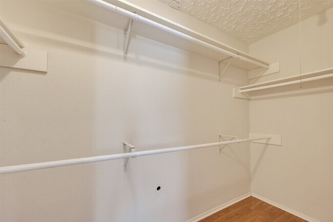 Building Photo - 319 Richvale Ln