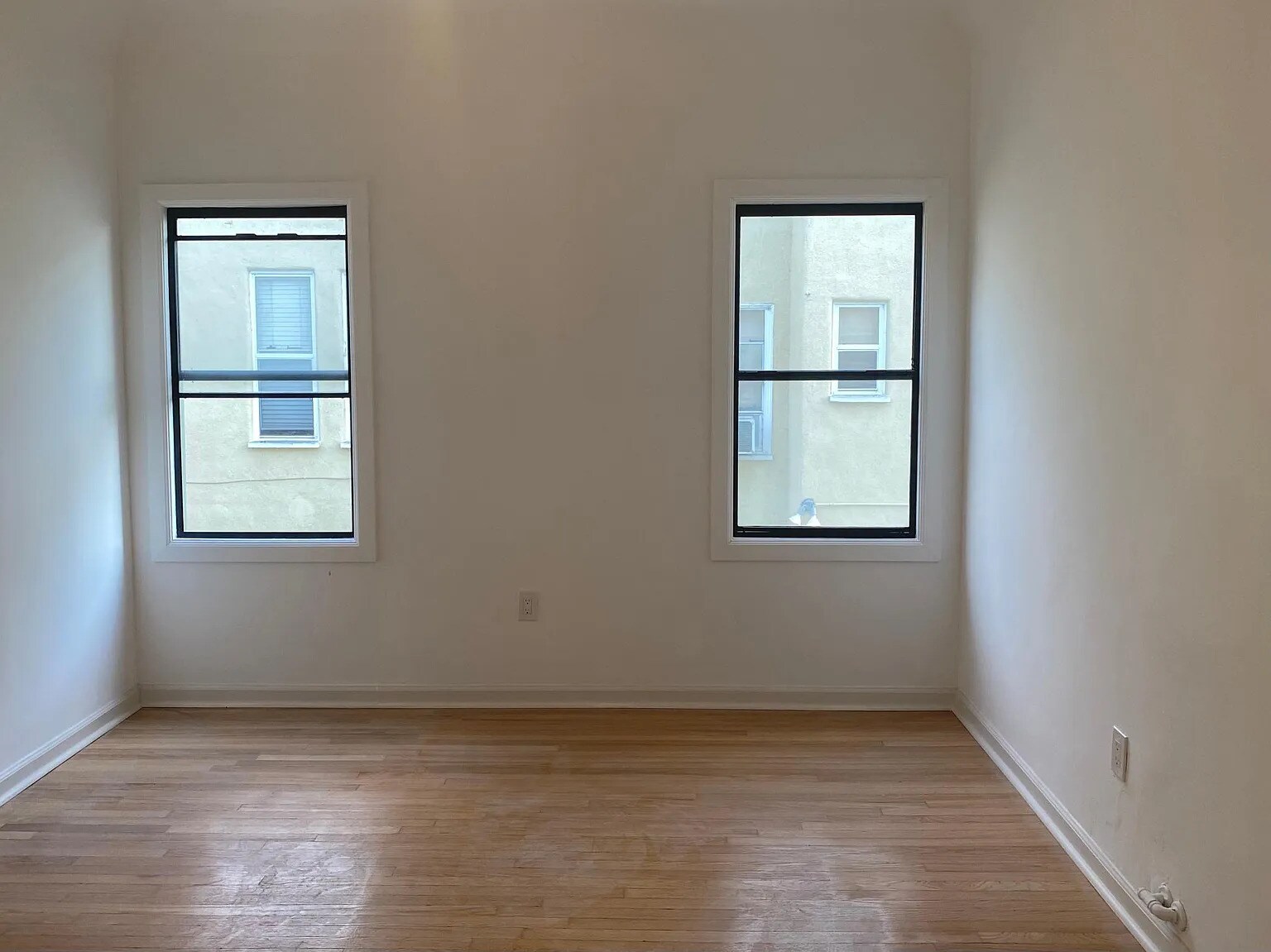 Second bedroom - 2807 Hillcrest Dr