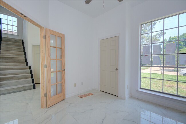 Building Photo - 4427 Waterfall Way