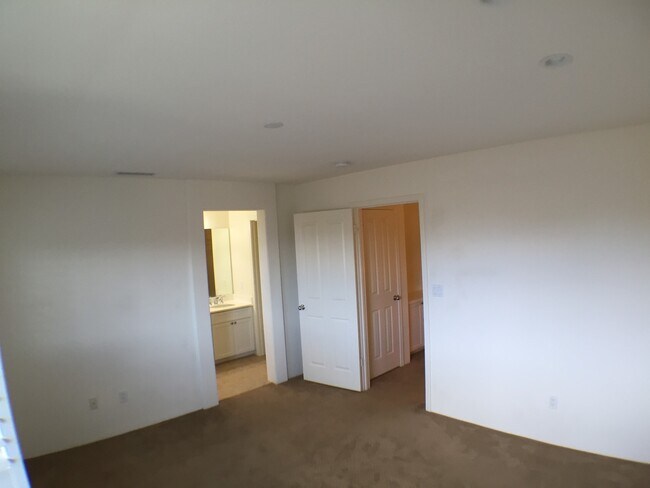 Building Photo - 91-1371 Keoneula  Blvd. #1105
