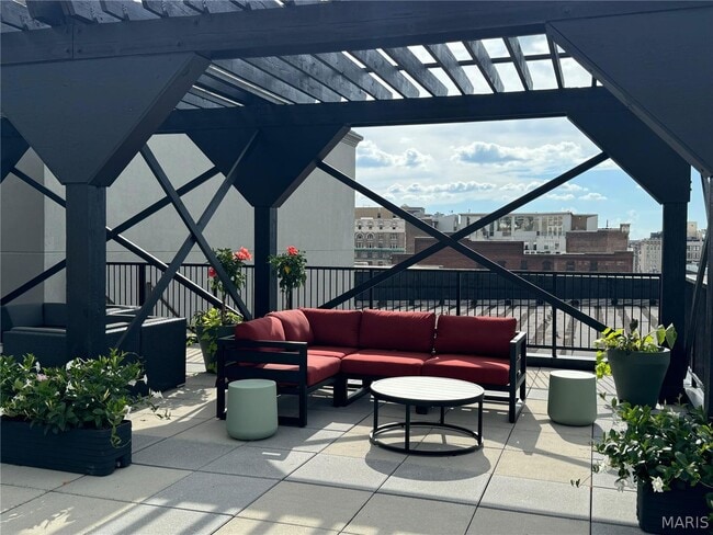 Building Photo - 1000 Washington Ave