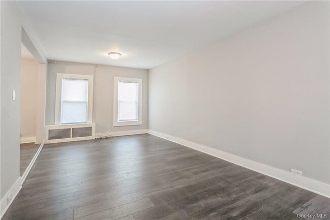 Building Photo - 156 Bellevue Pl