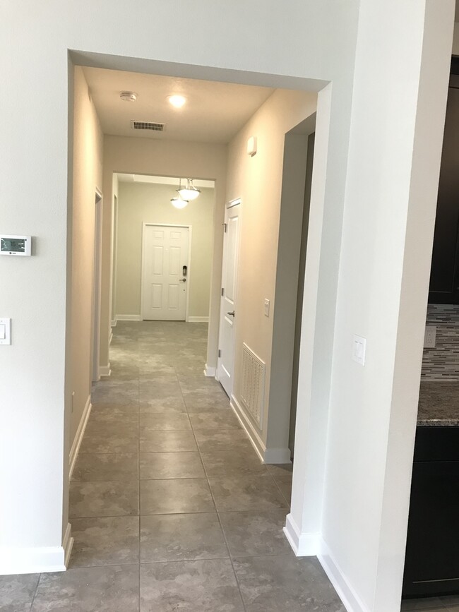 Building Photo - Newer 4/3 Single Story Home Lake Nona/Moss...