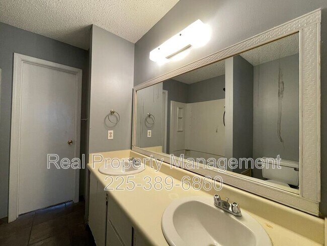 Building Photo - 1724 Brightside Dr