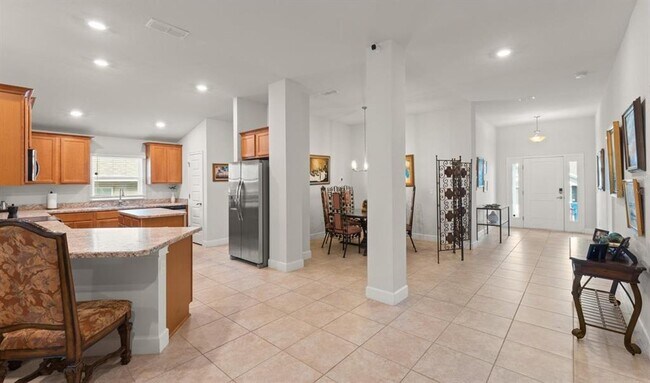 Building Photo - 636 Tanaro Ln