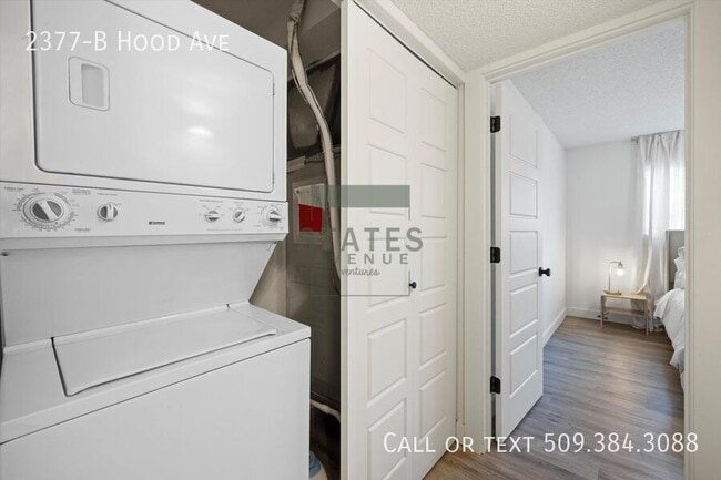 Building Photo - 2377 Hood Ave
