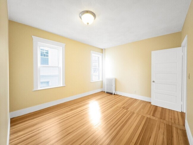 Building Photo - 24 Montvale St