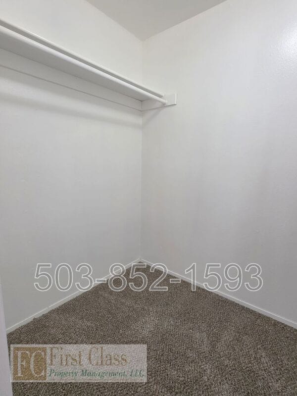Building Photo - 1384 NE 186th Ave
