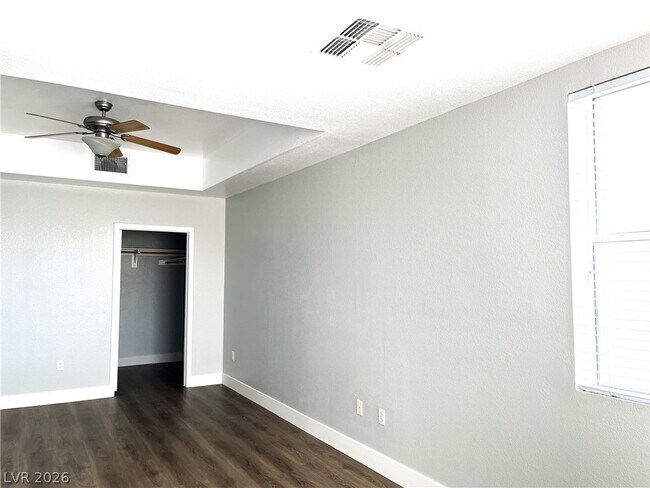 Building Photo - 19 E Agate Ave