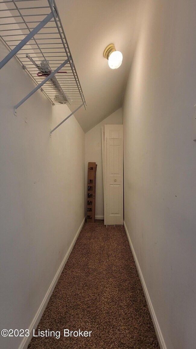 Building Photo - 10520 Bay Pointe Ct