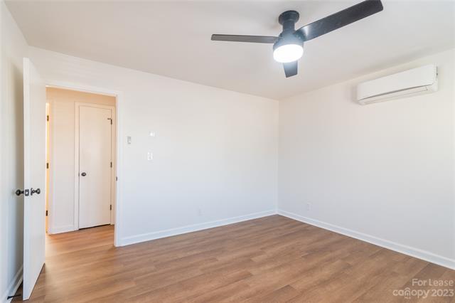 Building Photo - 929 Cantwell St