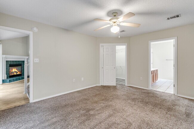 Building Photo - 917 Claeven Cir
