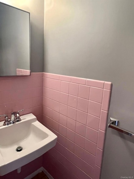 Building Photo - 3917 Whispering Hills Dr