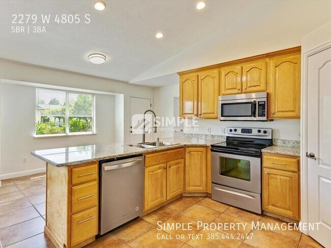Building Photo - Newly remodeled home in Taylorsville!
