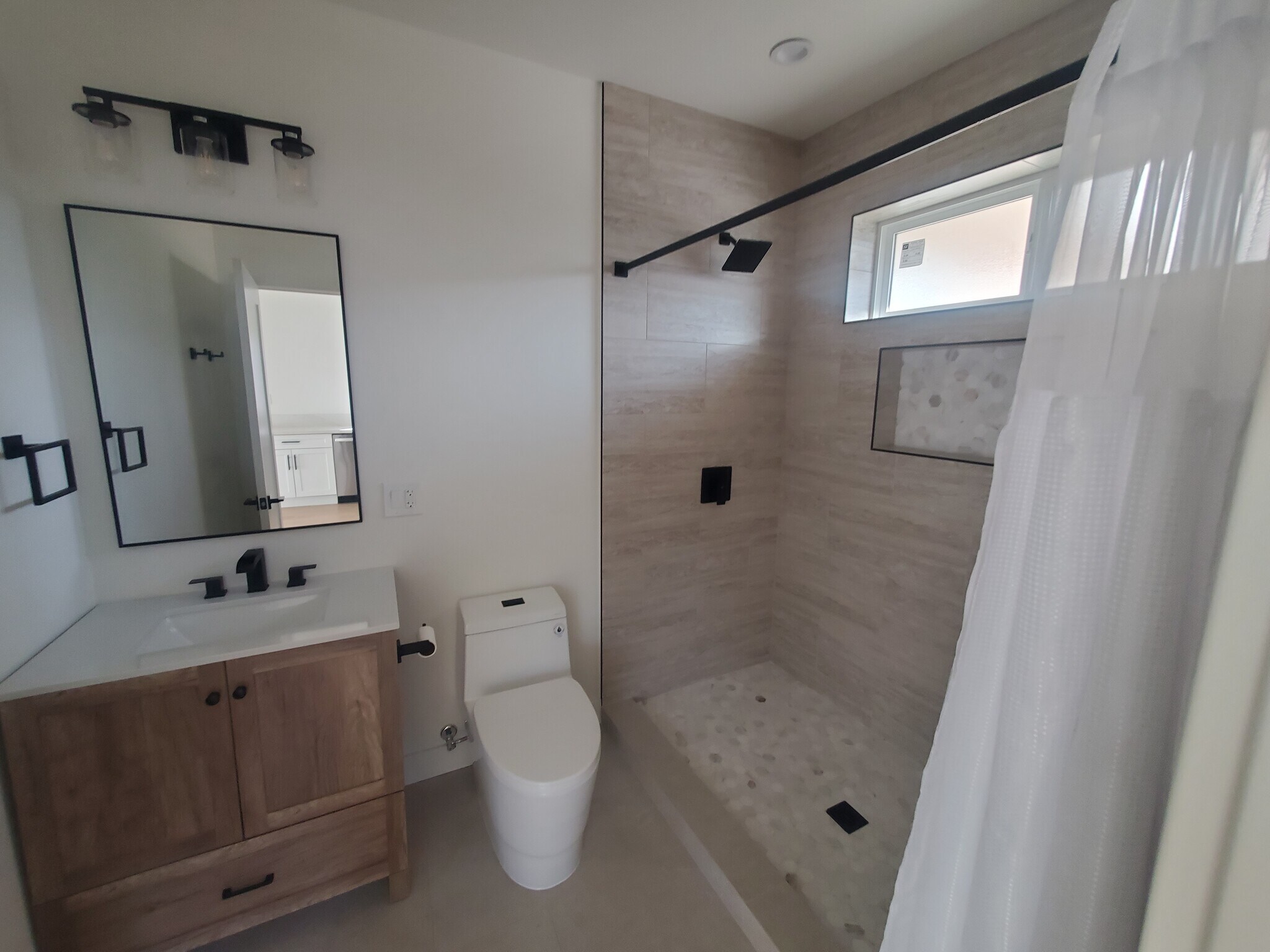 A FULL BATH - 6038 Maury Ave