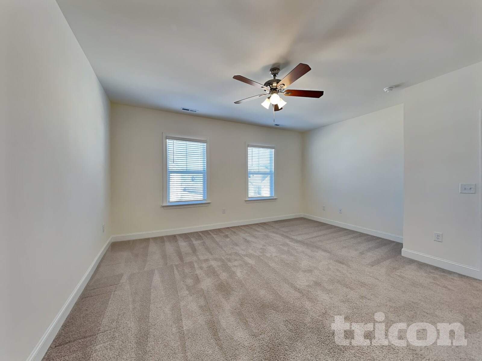 Building Photo - 402 Porterfield Dr