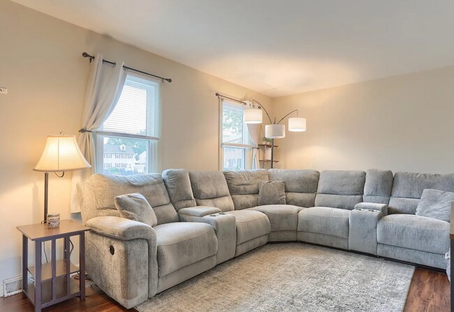 Building Photo - 143 Northwood Ct