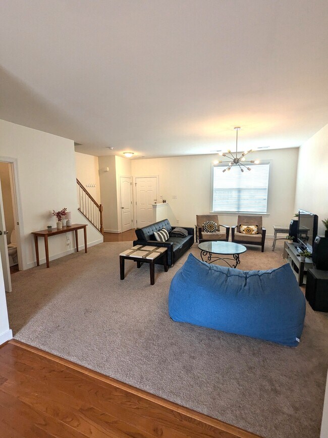 Building Photo - 208 Lewis Burwell Pl