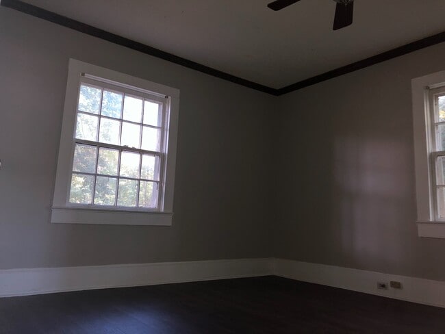 Building Photo - Available to show!