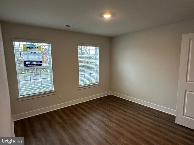 Building Photo - 1801 Harvest Dr