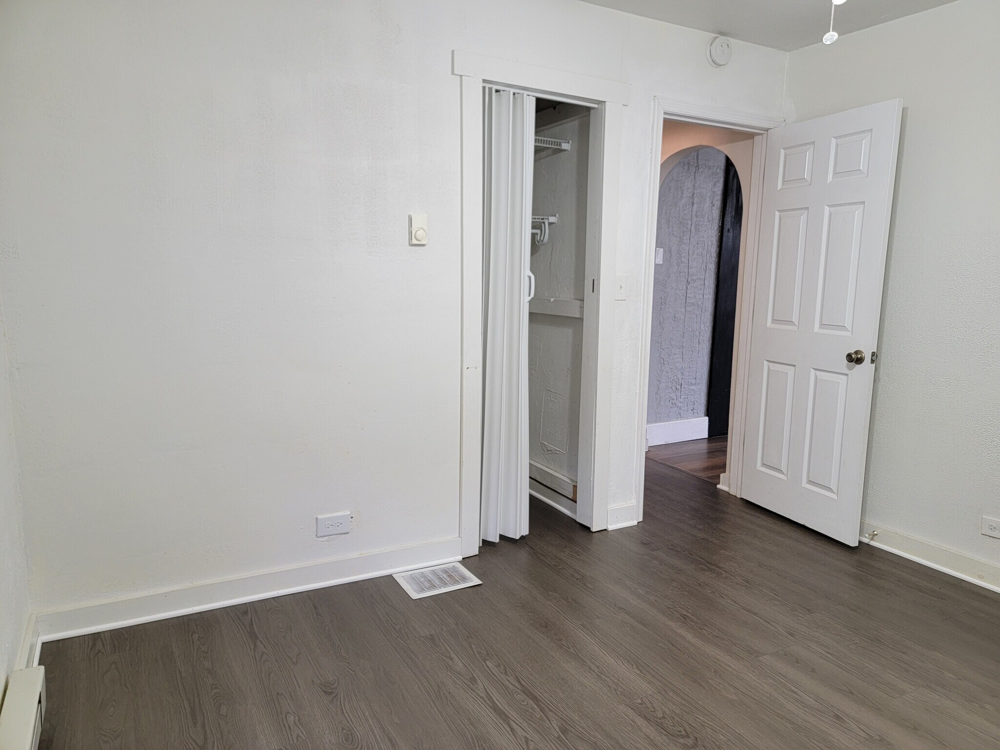 Building Photo - 100 E Elm St