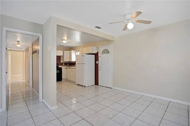 Building Photo - 1623 Ferndell Rd