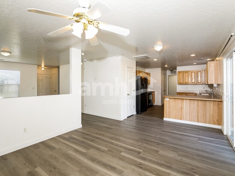 Building Photo - 12930 Hayes St