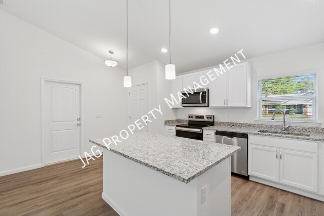 Building Photo - 15 Sea Garden Path