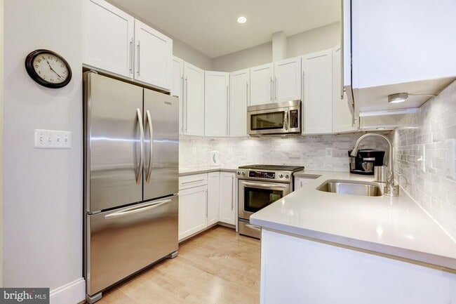 Building Photo - 1448 Harvard St NW