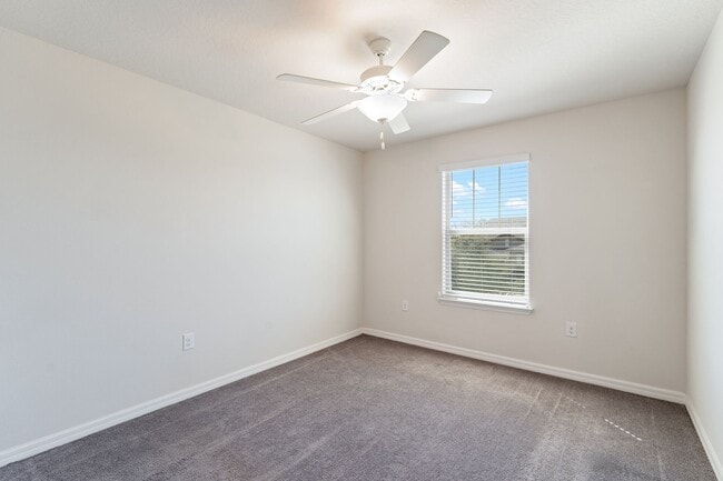 Building Photo - Epperson Rental