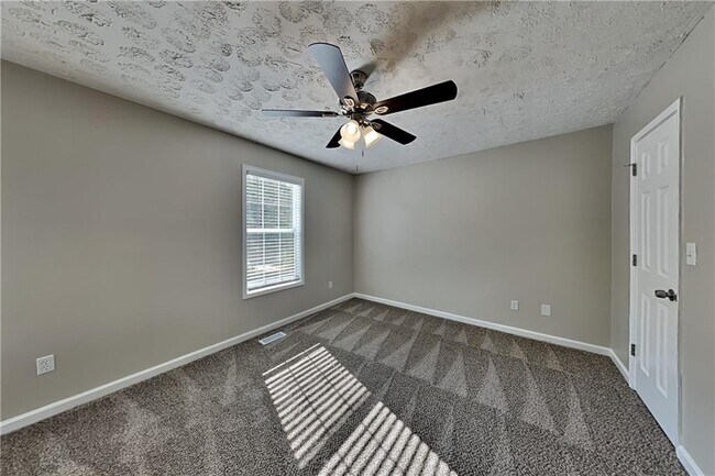 Building Photo - 7796 Mountain Creek Way