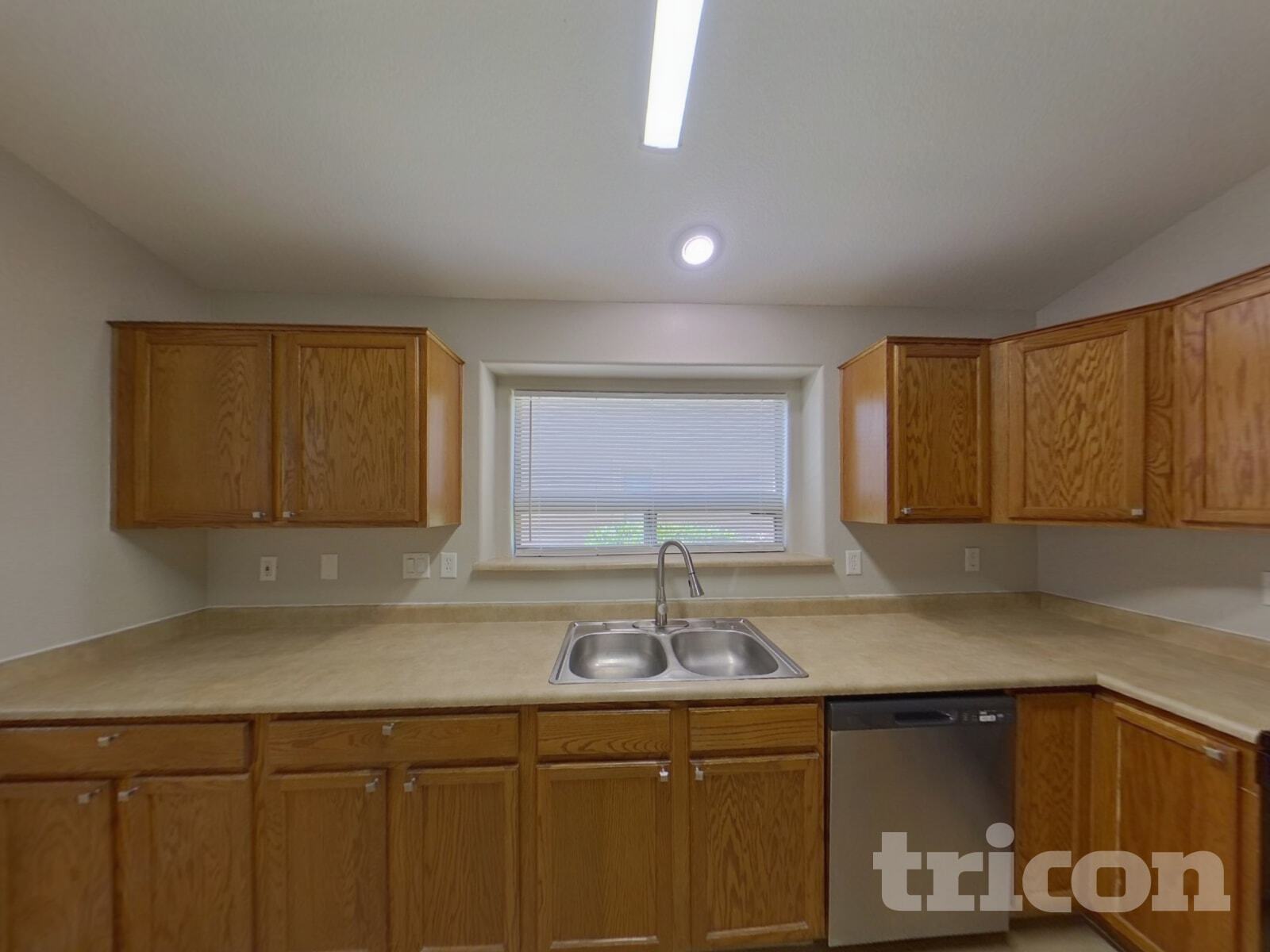 Building Photo - 8405 S 50th Ln