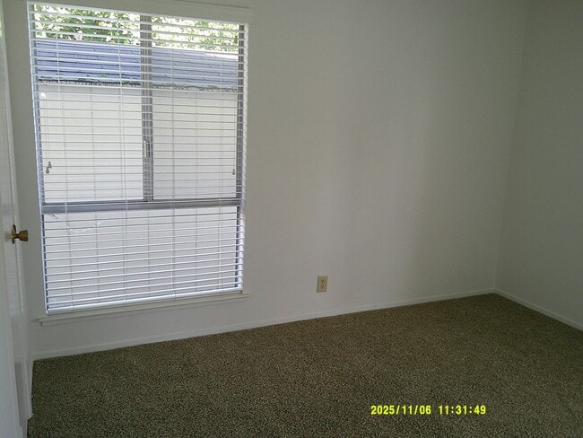 Building Photo - 390 S Almond St