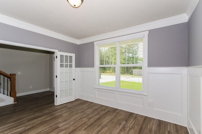 Building Photo - Stunning 5-Bedroom in Grovetown!