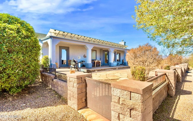 Building Photo - 4290 S Silva Dr