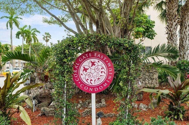 Building Photo - 6960 Miami Gardens Dr