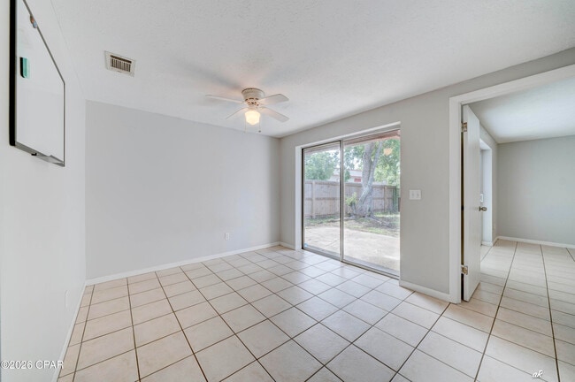 Building Photo - 1125 Bradley Cir