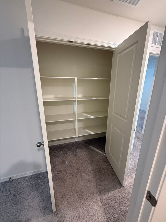 Building Photo - Spacious 5 bed 4.5 bath home in Florence, AZ!