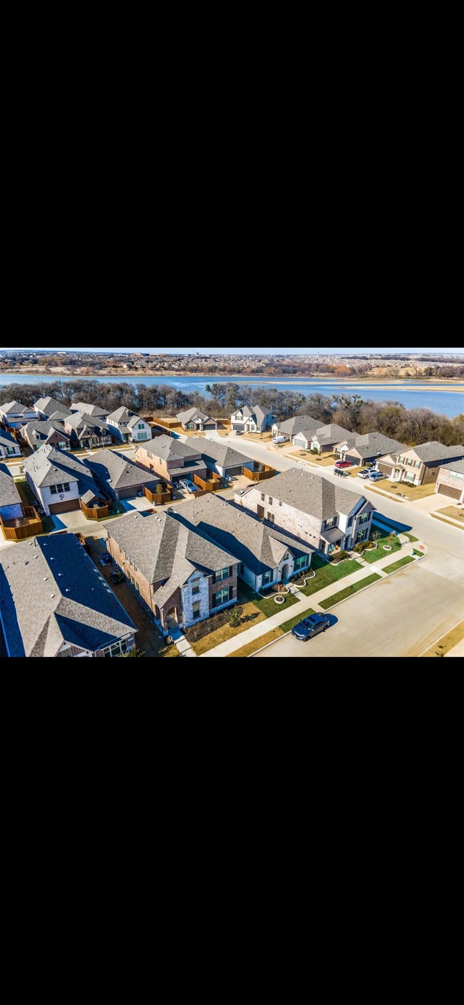 Building Photo - 2008 Olivereta Dr
