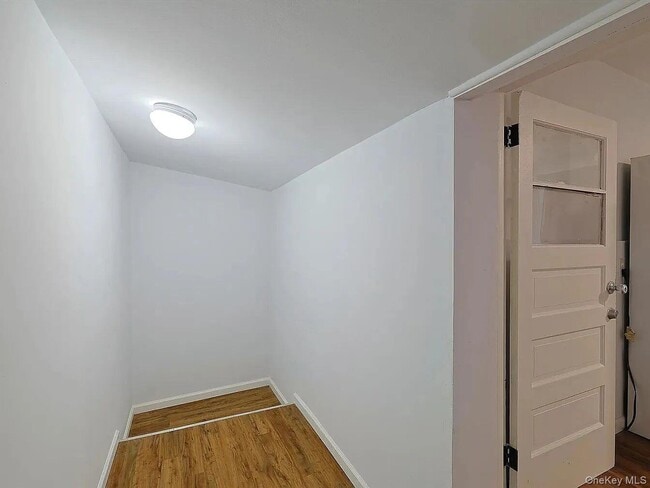 Building Photo - 95 Delafield St