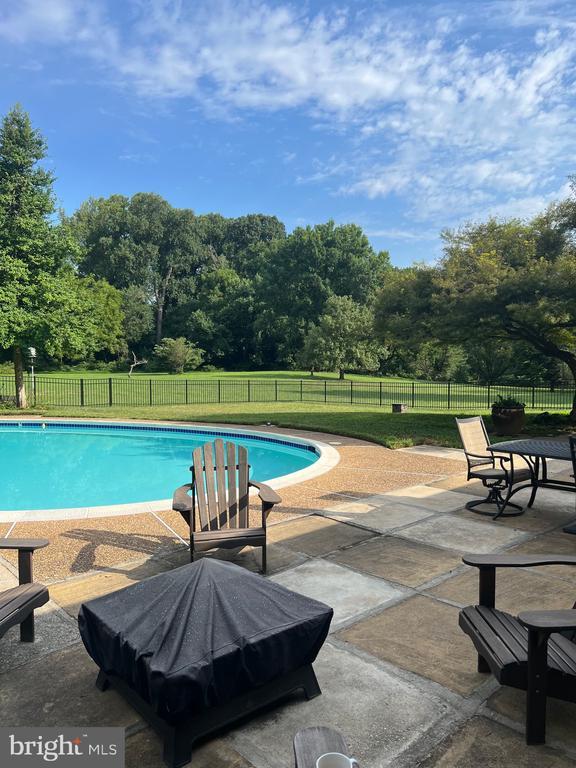 Building Photo - 1542 Crowell Rd