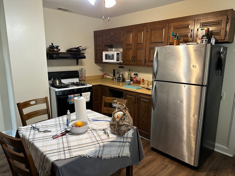 Kitchen - 1731 S 60th St