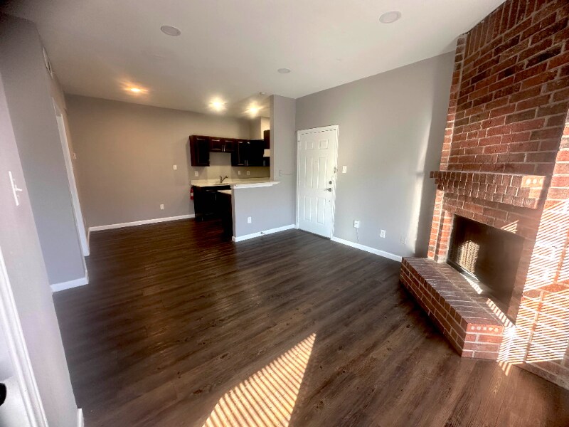 Building Photo - 8800 Westplace Dr