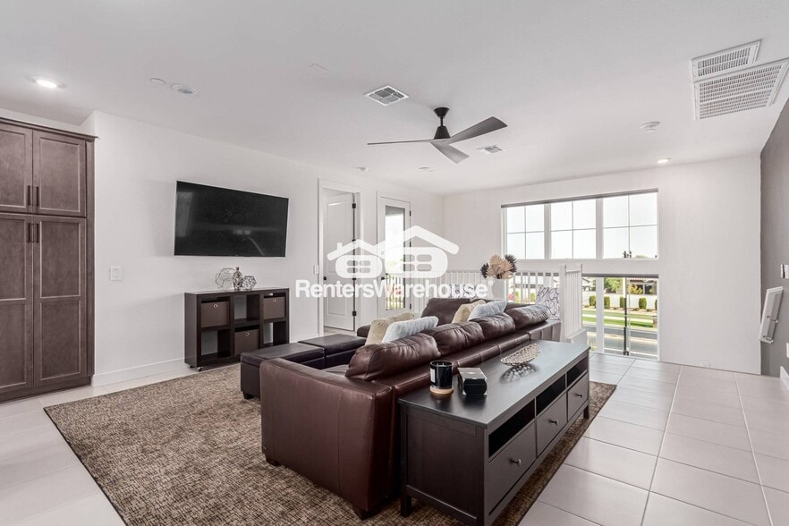 Building Photo - 11300 N Casa Dega Dr