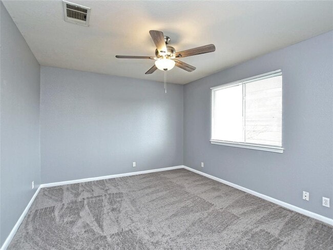 Building Photo - 118 Dogwood Dr