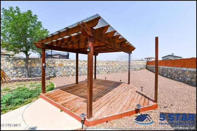 Building Photo - 11989 Mesquite Miel Dr