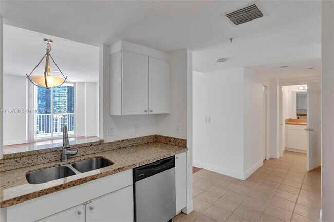 Building Photo - 1250 S Miami Ave